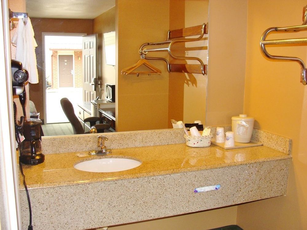 Americas Best Value Inn And Suites Siloam Springs Værelse billede