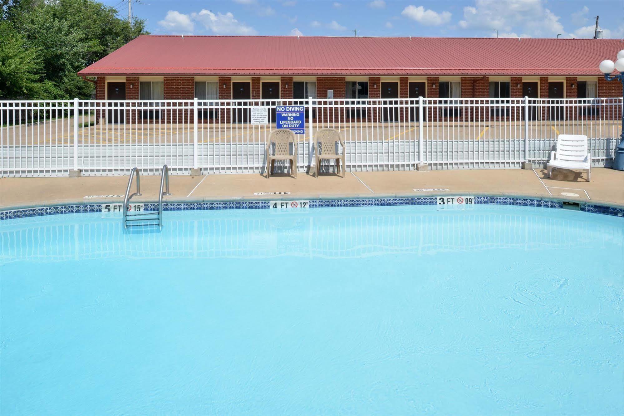 Americas Best Value Inn And Suites Siloam Springs Eksteriør billede